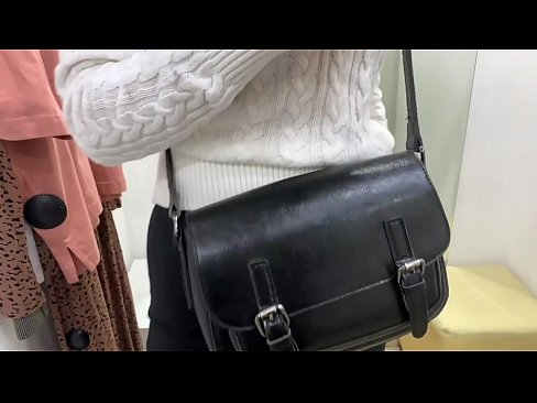 ❤️ Публична мастурбация на младата кучка FeralBerry с вибратор в стаята за обличане ❤️ Домашно порно в bg.pornsos-com.ru ❌️❤